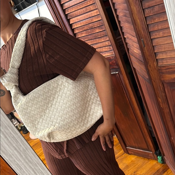 A New Day White Woven Hobo Bag - Picture 4 of 4